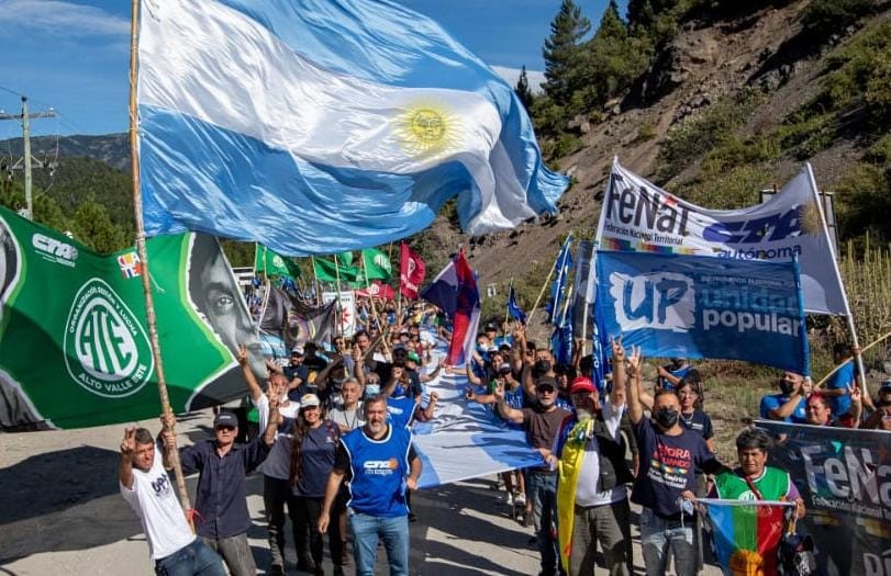 ATE y la CTA Autónoma en la marcha a Lago Escondido por la recuperación de la soberanía