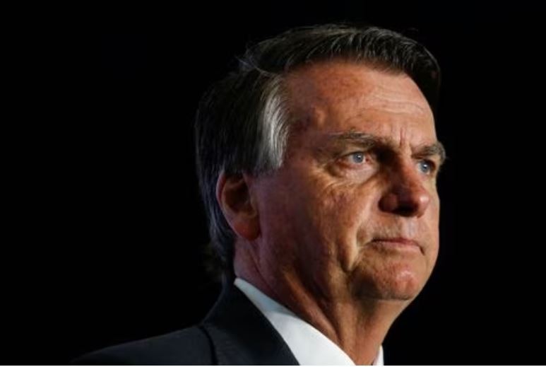 Brasil investiga regalo no declarado de 3 millones de dólares en joyas a Bolsonaro
