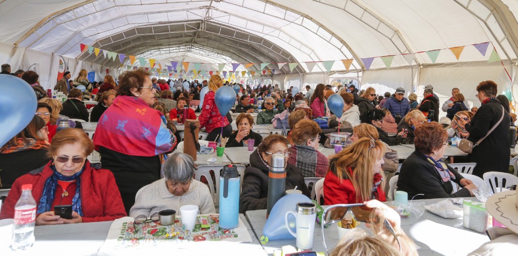 Más de 1.600 personas mayores de la provincia se reunieron en Villa El Chocón