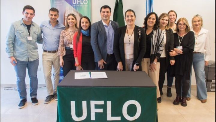 Becas Gregorio Álvarez: UFLO Impulsa Experiencia Laboral Estudiantil
