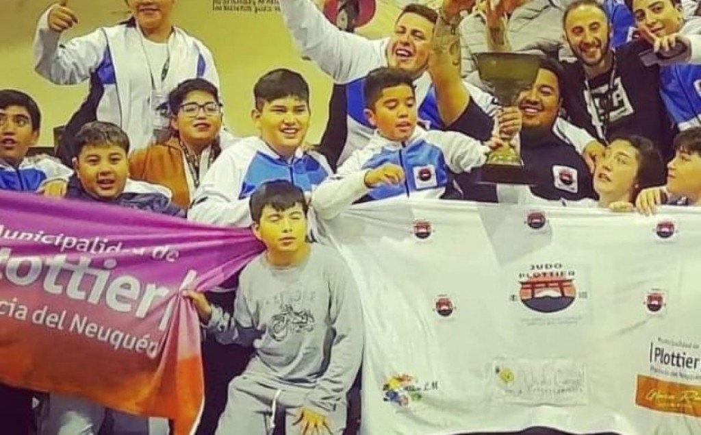 Plottier -  La Escuela Municipal de Judo ganó el Torneo en Mar del Plata